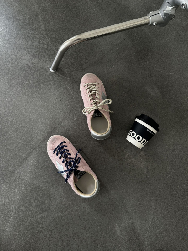 Dexun sieviešu ādas sporta apavi ar šņorēm, apaļa purngala, zems papēdis 1–3 cm, gumijas zole, iekšējā zole no jūras stikla