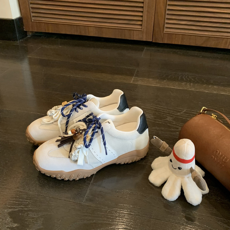 Dexun sieviešu sporta apavi ar iekšējo augstuma palielinājumu un mēness formas bieza zole, priekšējais šņorēšana, augsts augšējais apvalks (3–7 cm), gumijas zole