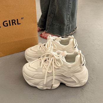 Sieviešu sporta kurpes ar bieza zole, PU augšdaļa, gumijas zole, apaļš purns, šņorēšana, zemais potītes augums, 3–5 cm pacelums, rudens ikdienai