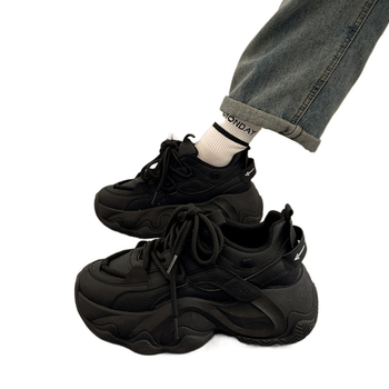 Sieviešu sporta kurpes ar bieza zole, PU augšdaļa, gumijas zole, apaļš purns, šņorēšana, zemais potītes augums, 3–5 cm pacelums, rudens ikdienai