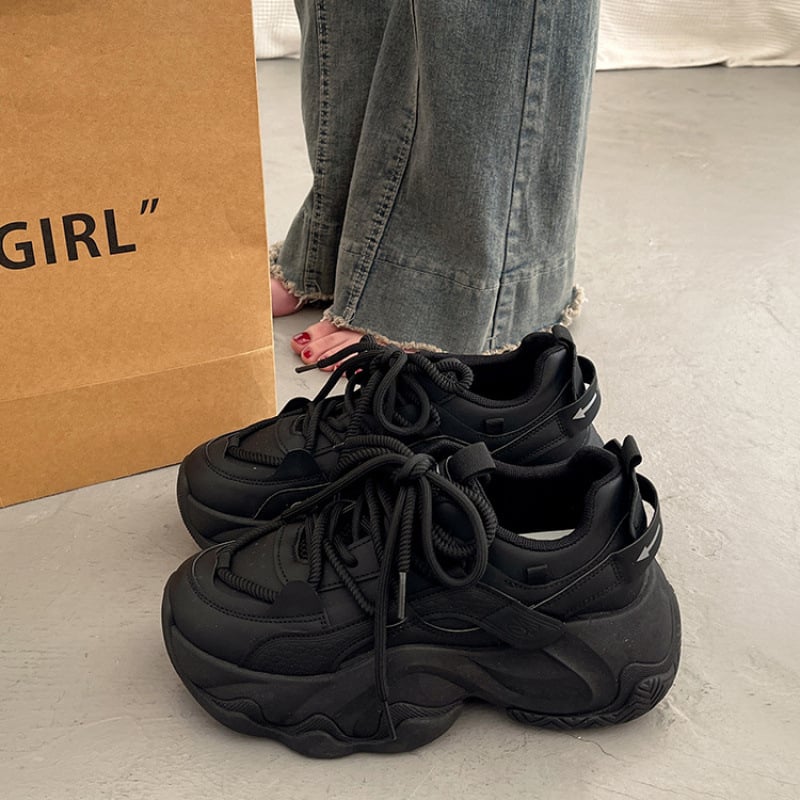 Sieviešu sporta kurpes ar bieza zole, PU augšdaļa, gumijas zole, apaļš purns, šņorēšana, zemais potītes augums, 3–5 cm pacelums, rudens ikdienai