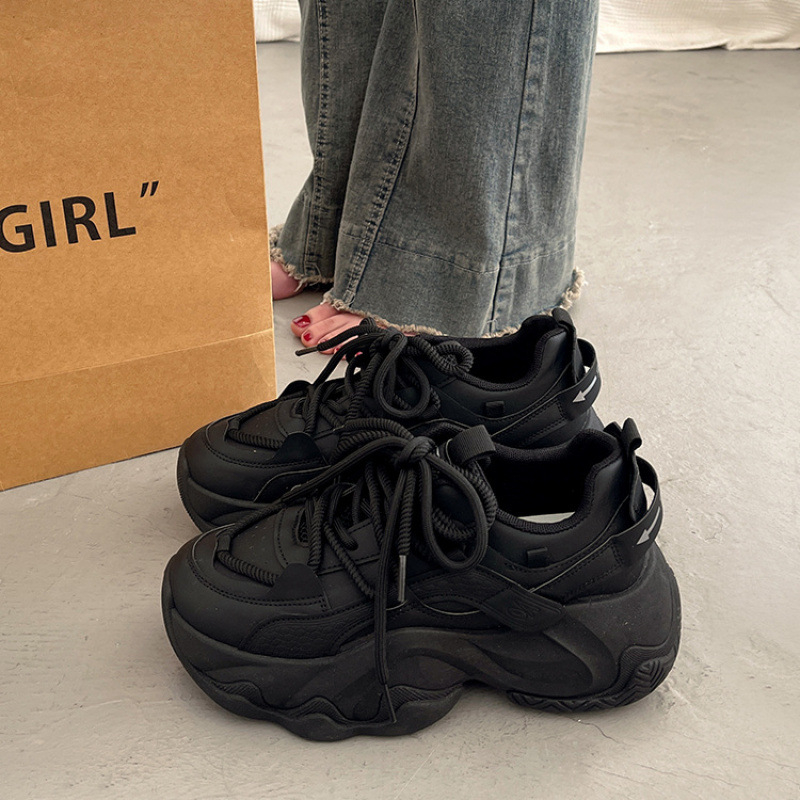 Sieviešu sporta kurpes ar bieza zole, PU augšdaļa, gumijas zole, apaļš purns, šņorēšana, zemais potītes augums, 3–5 cm pacelums, rudens ikdienai