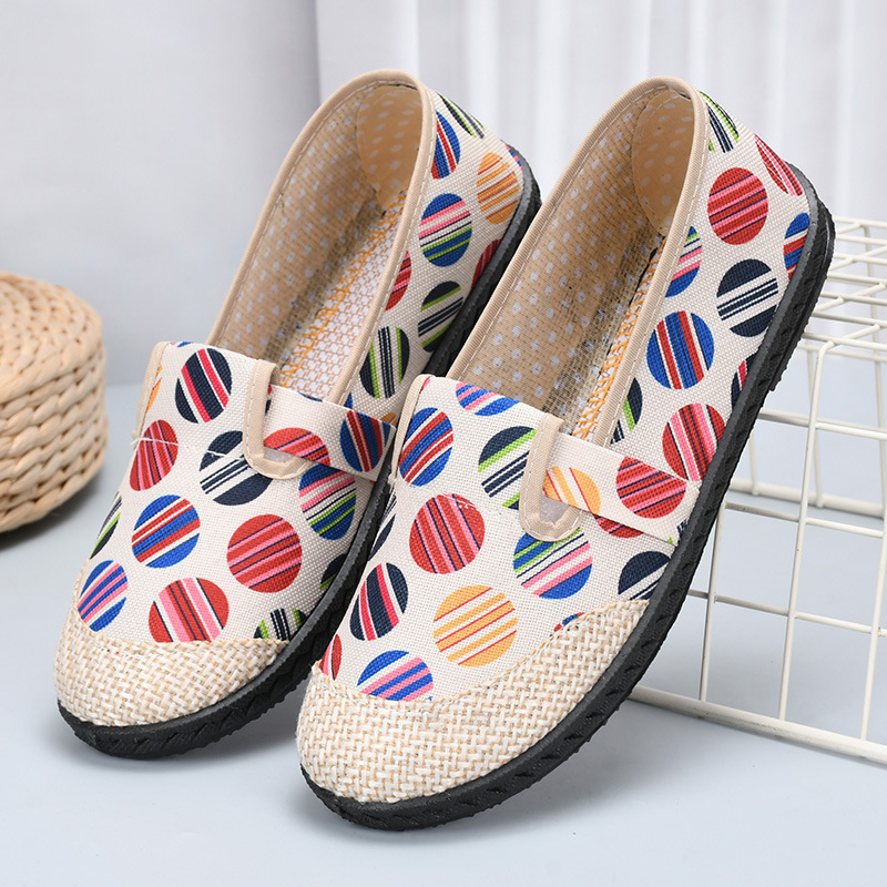 Etno platnene slip-on cipele za žene, zaobljen vrh, prozračna tkaninska uložak, ravna peta, ljeto