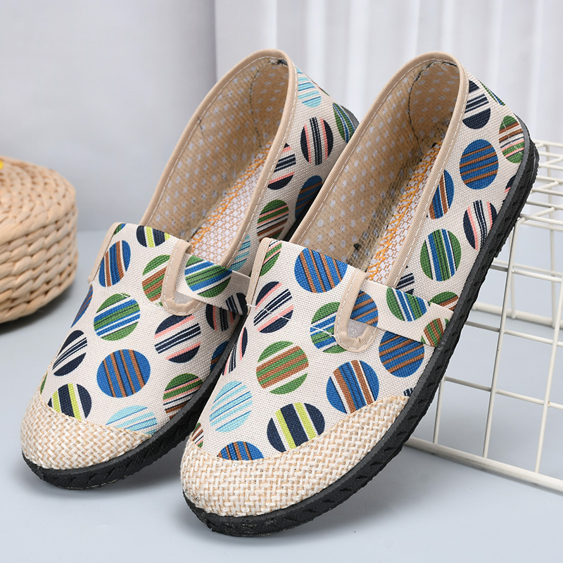 Etno platnene slip-on cipele za žene, zaobljen vrh, prozračna tkaninska uložak, ravna peta, ljeto