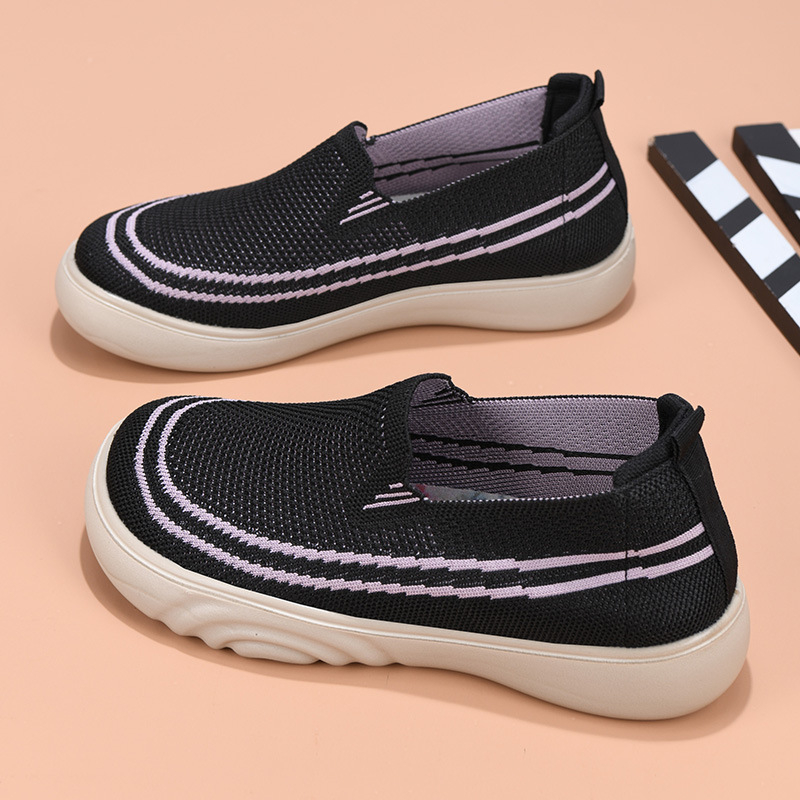 Ženske slip-on tenisice s Flyknit gornjim dijelom, prozračne i lagane, gumena potplata, okrugli vrh prsta, niski potplat 1–3 cm