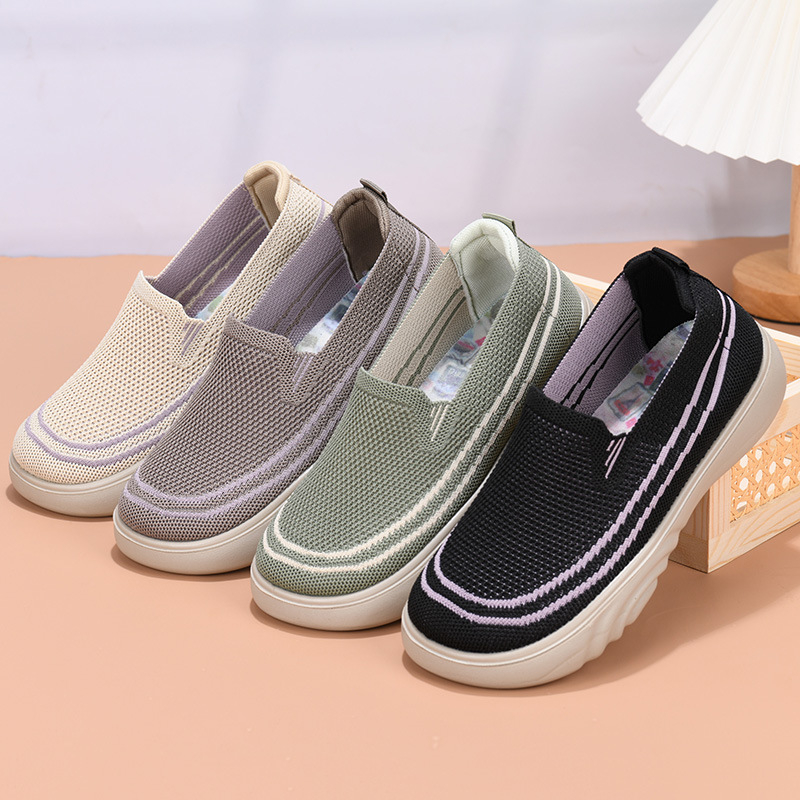 Ženske slip-on tenisice s Flyknit gornjim dijelom, prozračne i lagane, gumena potplata, okrugli vrh prsta, niski potplat 1–3 cm