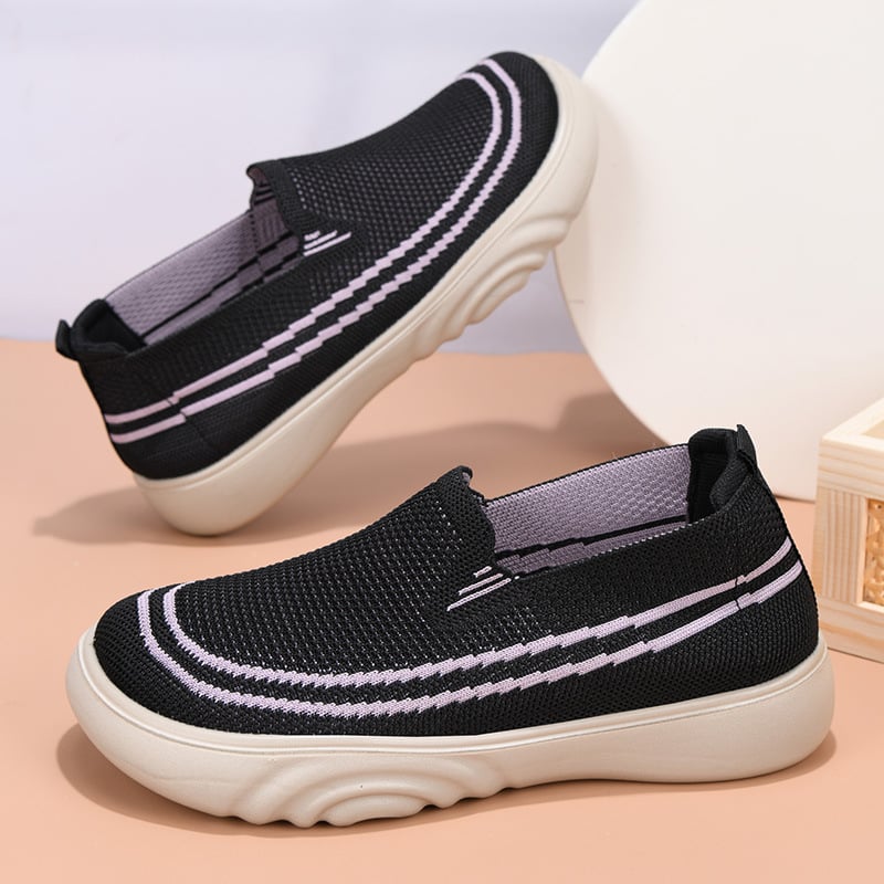 Ženske slip-on tenisice s Flyknit gornjim dijelom, prozračne i lagane, gumena potplata, okrugli vrh prsta, niski potplat 1–3 cm