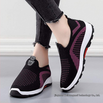 Moteriški drobiniai batai su vilnine įdare, neslidus plokščias padas, slip-on stilius