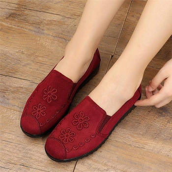 Rankų darbo medvilniniai bateliai, minimalistinis stilius, smailus pirštas, vidutinio aukščio viršus, kvėpuojanti konstrukcija