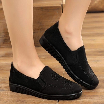 Rankų darbo medvilniniai bateliai, minimalistinis stilius, smailus pirštas, vidutinio aukščio viršus, kvėpuojanti konstrukcija