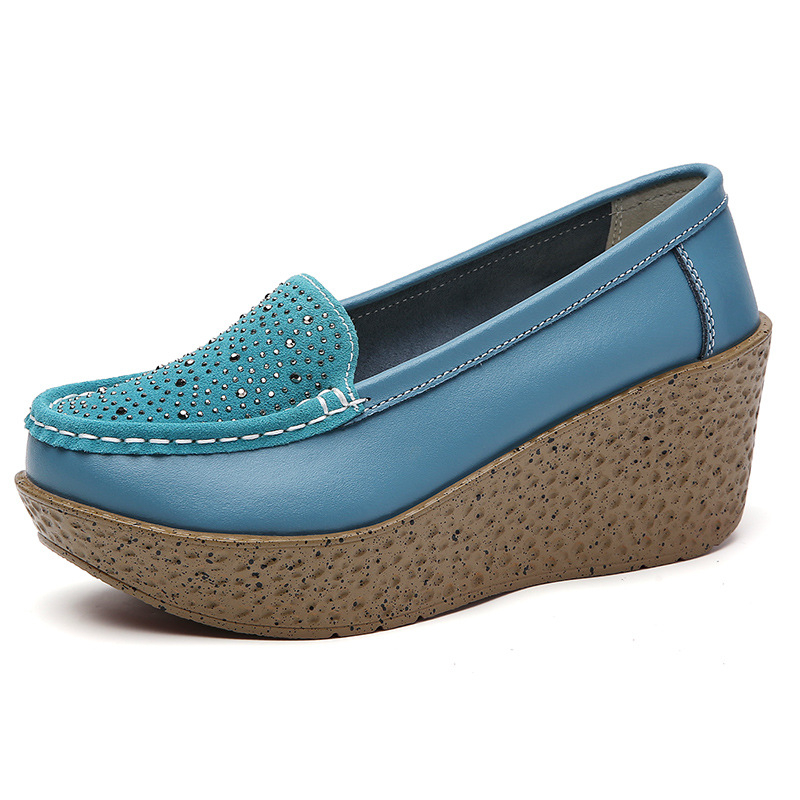 Ženske casual slip-on cipele s kožnim gornjim dijelom, okrugli vrh, PU đon, klinasti potpet 6–8 cm
