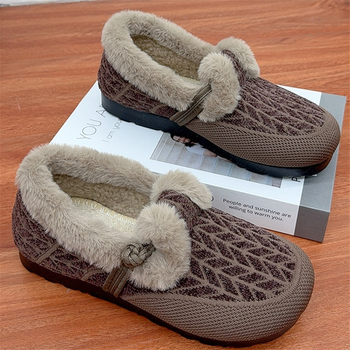 Zimske ženske pamučne cipele — gornji dio od tkanine, unutarnja podstava od umjetnog kratkog pliša, zaobljena nosnica, gumena podplat, niski potpetica 1–3 cm