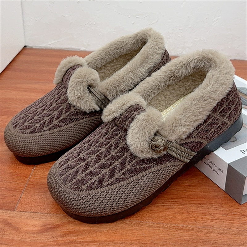 Zimske ženske pamučne cipele — gornji dio od tkanine, unutarnja podstava od umjetnog kratkog pliša, zaobljena nosnica, gumena podplat, niski potpetica 1–3 cm