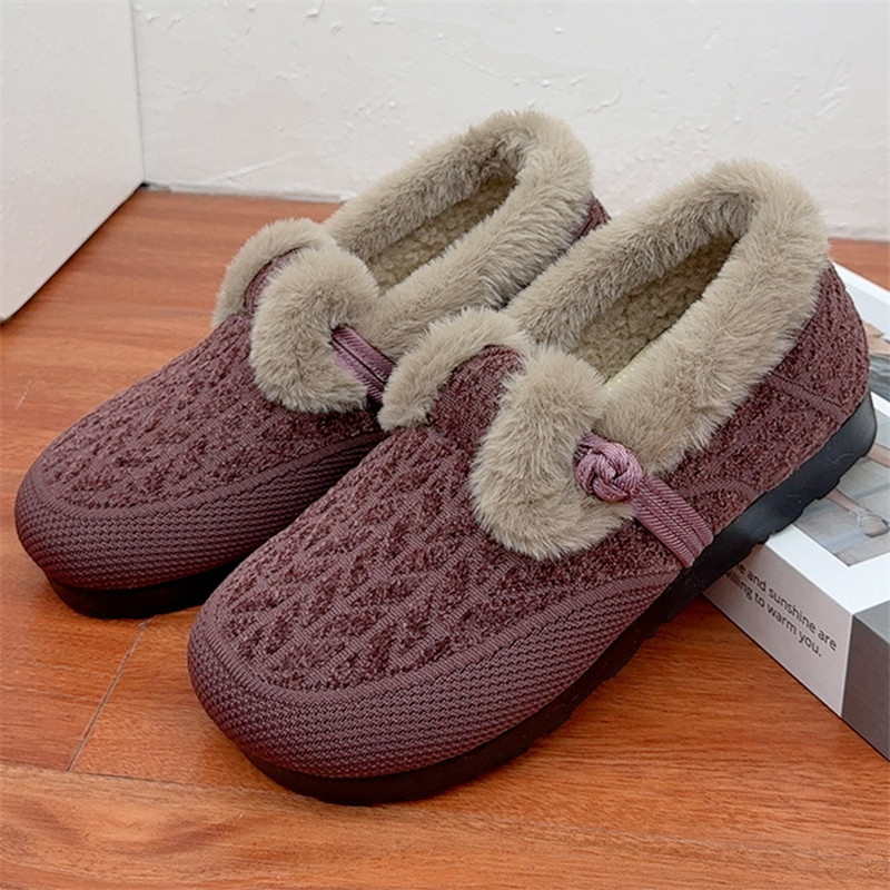 Zimske ženske pamučne cipele — gornji dio od tkanine, unutarnja podstava od umjetnog kratkog pliša, zaobljena nosnica, gumena podplat, niski potpetica 1–3 cm