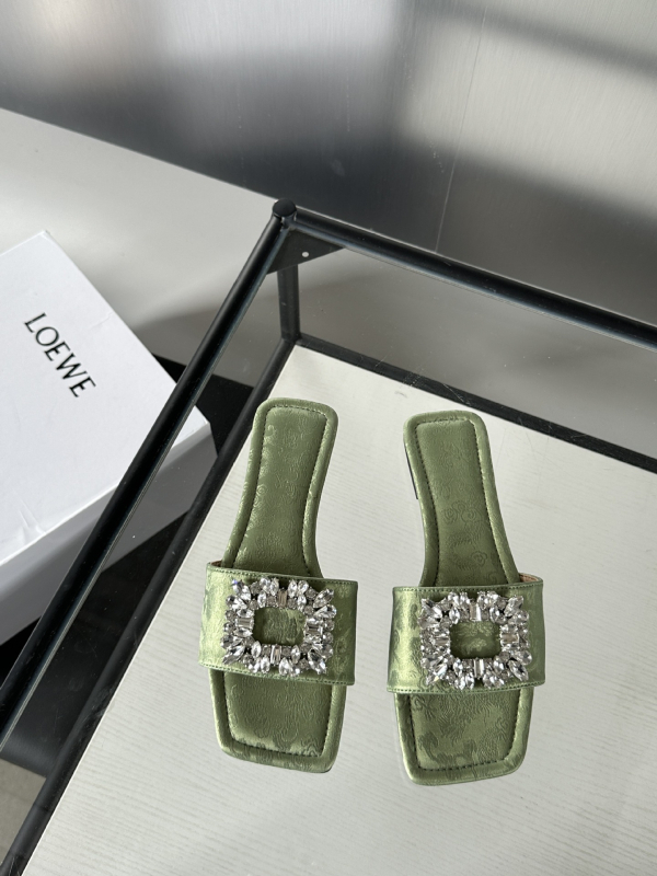 Ženske sandale s plosnom potplatom, otvorenim prstom i rhinestones – Korejski stil; Gornji materijal: super vlakno; Unutarnji materijal: umjetna koža; Potplat: gumeni; Ljeto 2025 izdanje