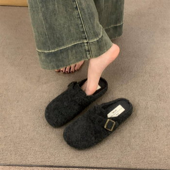 Moterų Birkenstock stiliaus šlepetės su nubuko viršutine medžiaga, dirbtinio trumpo pūko pamušalas, gumos padas, apvali nosis, retro stilius, ruduo 2025