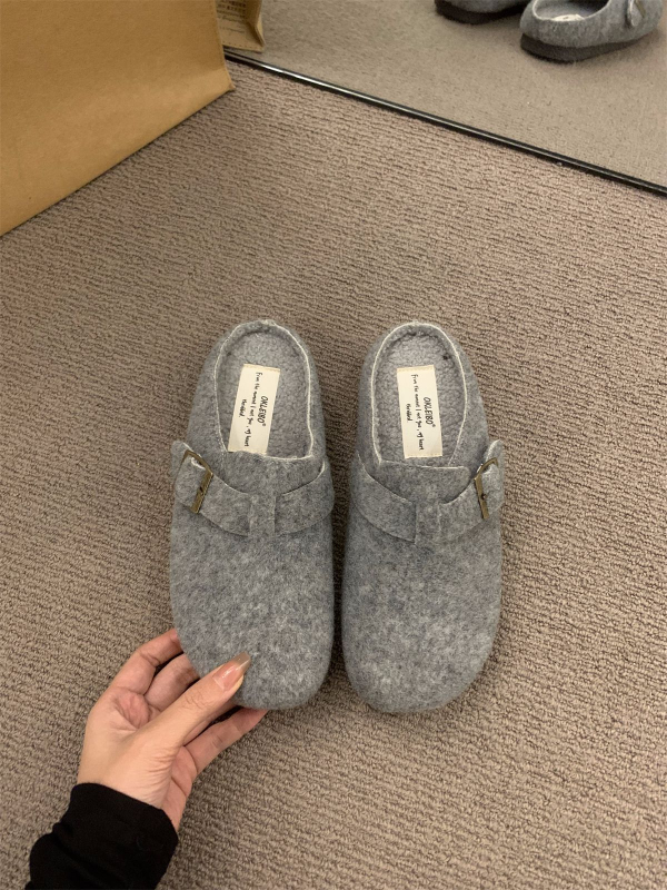 Moterų Birkenstock stiliaus šlepetės su nubuko viršutine medžiaga, dirbtinio trumpo pūko pamušalas, gumos padas, apvali nosis, retro stilius, ruduo 2025