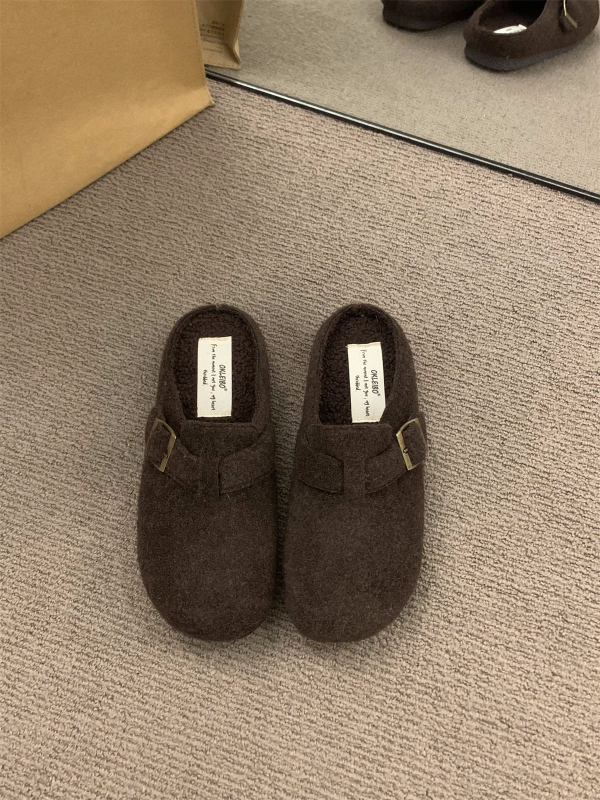 Moterų Birkenstock stiliaus šlepetės su nubuko viršutine medžiaga, dirbtinio trumpo pūko pamušalas, gumos padas, apvali nosis, retro stilius, ruduo 2025