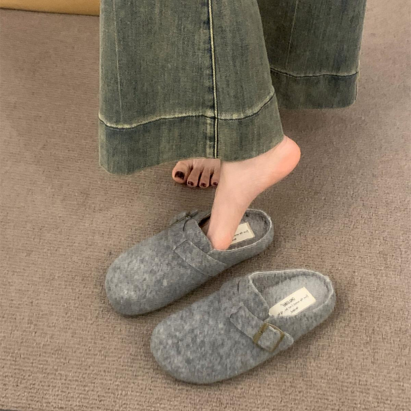 Moterų Birkenstock stiliaus šlepetės su nubuko viršutine medžiaga, dirbtinio trumpo pūko pamušalas, gumos padas, apvali nosis, retro stilius, ruduo 2025