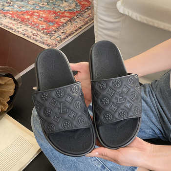 Unisex PVC sandale s debelom platformom, reljefni uzorak, PVC gornji dio i đon, injekcijski oblikovan đon, lagane i izdržljive, ljeto 2025