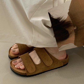 Moterų Velcro platformos šlepetės, etninio stiliaus, apvalus priekis, gumos padas, viršus: super pluoštas (Pavasaris 2025)