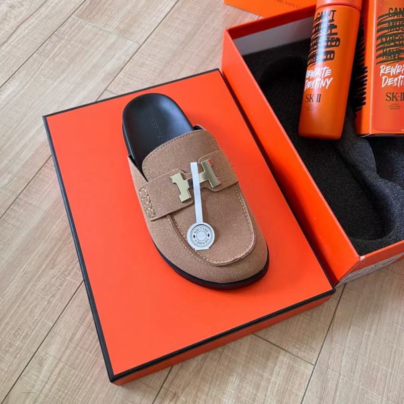 Sieviešu Baotou stila ādas mule ar biezu 3–5 cm zoli, iekšējā odere no cūku ādas, gumijas ārējā zole