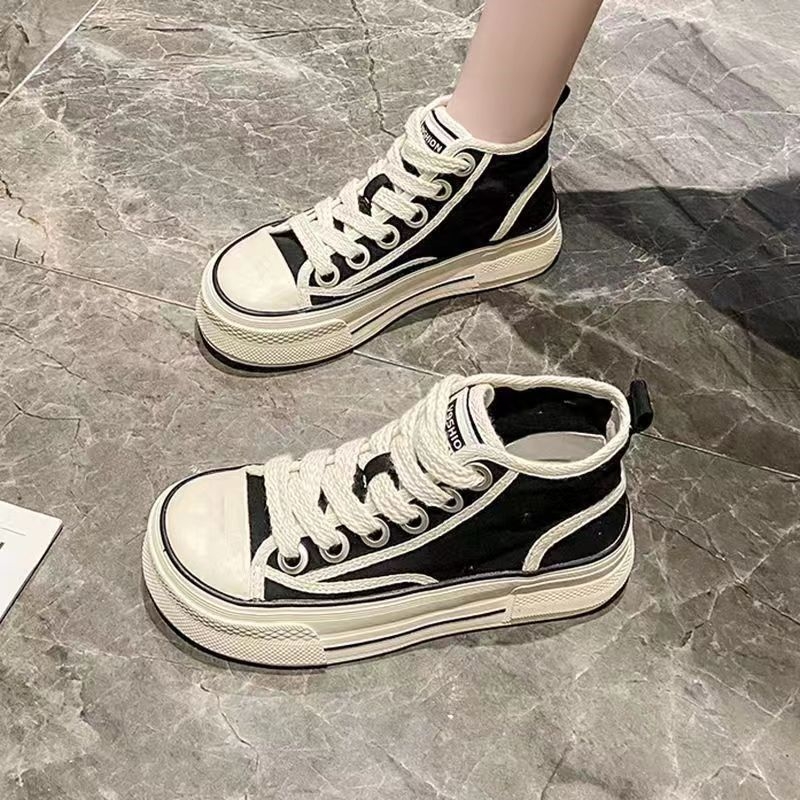 Női magasított vászon cipő vastag gumitalppal, fűzővel záródó, hálós belső, PU talpbetét, sarokmagasság 0–1 cm