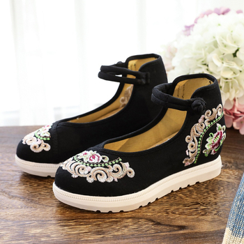 Sieviešu etniskā izšuvumu auduma kurpes, ar sprādzes aizdari, vidēja augšdaļa, PU zole