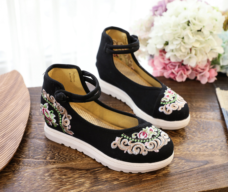 Sieviešu etniskā izšuvumu auduma kurpes, ar sprādzes aizdari, vidēja augšdaļa, PU zole