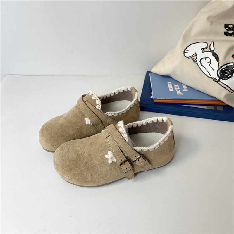 Sieviešu slip-on loaferi ar PU augšpusi, elpojoša sieta iekšējā odere, zems augšdaļas profils, rudens 2025