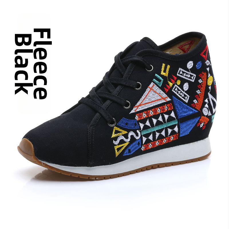 Sieviešu kanvas kurpes ar izšuvumiem, flīsa oderējums, kokvilnas iekšējais materiāls, vidējā augstuma (3-7 cm)