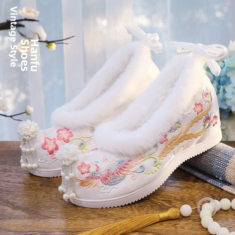 Moteriški audiniai bateliai Hanfu įkvėpti moterims su siuvine mazgu ir gyvūnų motyvu, pūkuota vidinė dalis, viršus - medvilnė, guminis padas, klinas 6–8 cm