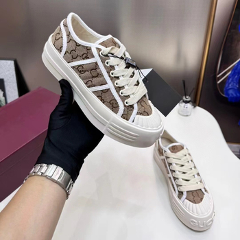 Sieviešu auduma sporta apavi ar reljēta apdruku, zems profils, šņorēšana, bieza zole