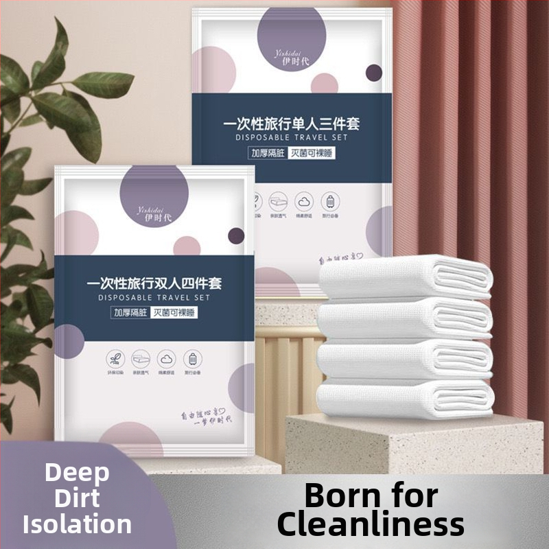 Keturių dalių kelioninis patalynės komplektas iš nepluoštinio audinio: antklodės uždangalas, vienkartinis paklodos lakštas ir pagalvių užvalkalai