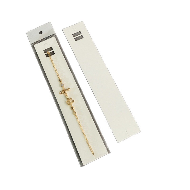 Piekaramais kulons ar konvekss formu, balts kartons, druka, vienkārša sērija, pavasara 2023 izlaidums