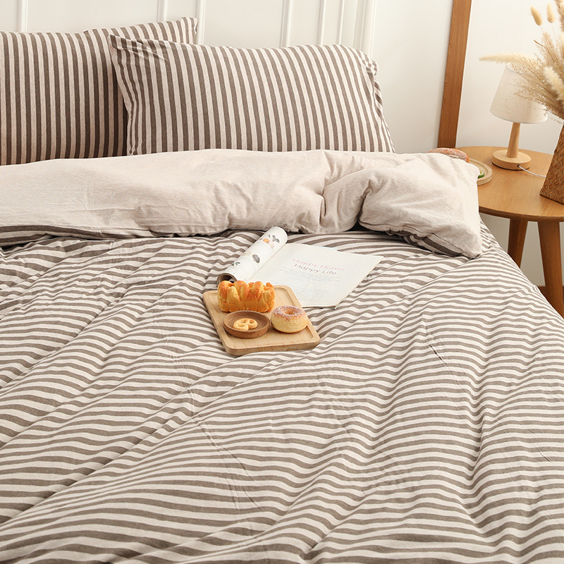 Kootud puuvillane teki kate geomeetrilise mustriga, twill-kangas, lõngaga värvitud, kaasaegne minimalistlik stiil