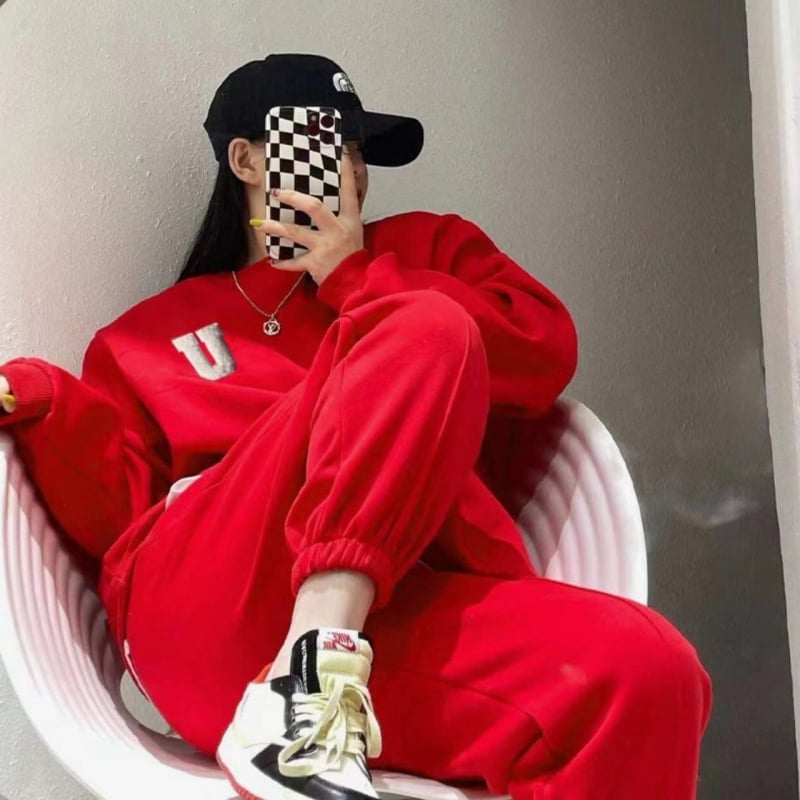 Dvokomponentni ležerni sportski set za žene: hoodie i hlače, proljeće 2024, širok kroj, tkanina imitacije pamuka 200 g sa spandexom