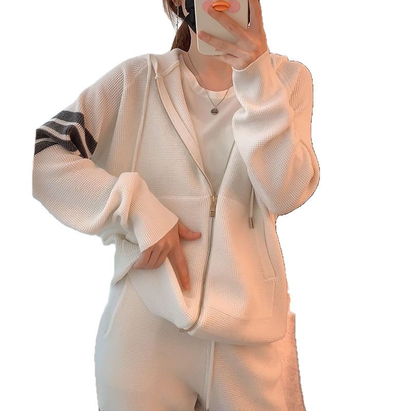 Női két darabos casual sport szett kardigán felsővel és nadrággal, négy csíkos mintázat, poliészter, őszi szezon 2025