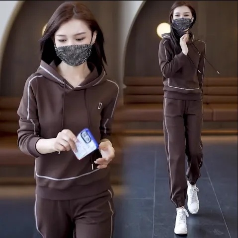 Két darabos női sportos szett – poliészter 90–95%, spandex <30%, hosszú ujjú, 2023 ősz, városi stílus