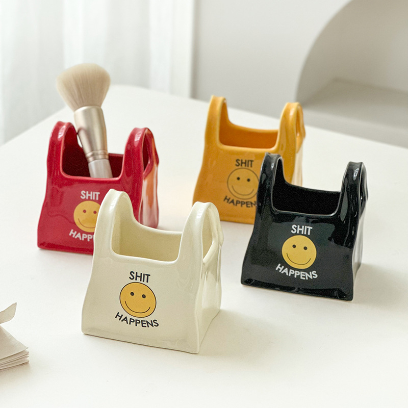 Keramikas galda organizators ar smaidošu seju motīvu — daudzfunkcionāla uzglabāšana pildspalvām un kosmētikai, 300 ml tilpums, mūsdienīgs minimālisks stils
