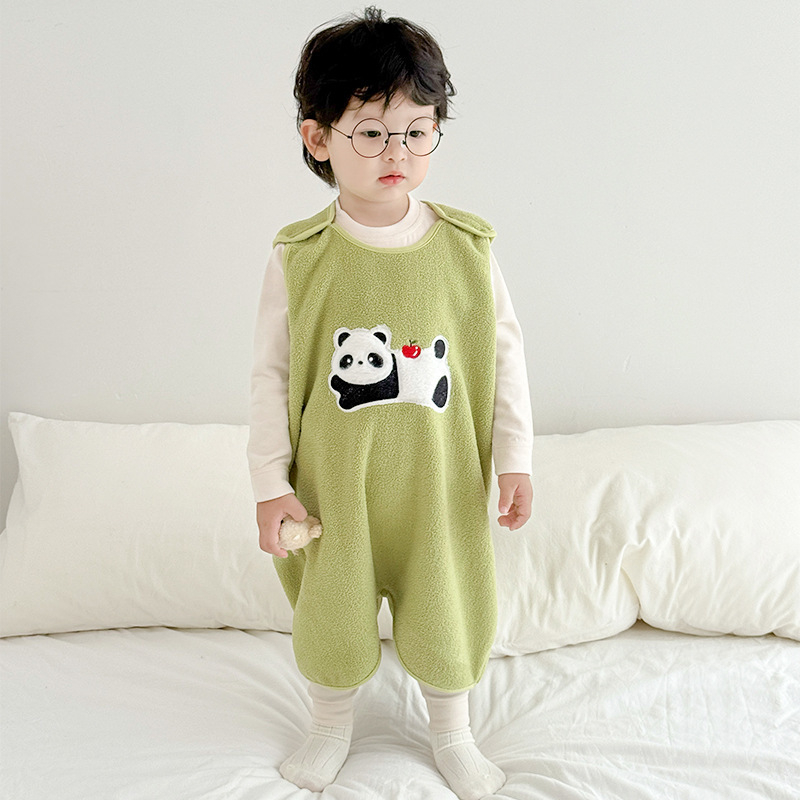 Ujj nélküli hálózsák babáknak, mellény-stílus, vastag poliészter anyag és poliészter bélés, téli–ősz használatra