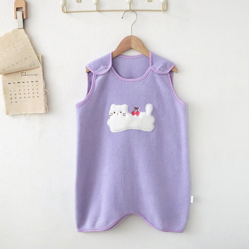 Ujj nélküli hálózsák babáknak, mellény-stílus, vastag poliészter anyag és poliészter bélés, téli–ősz használatra