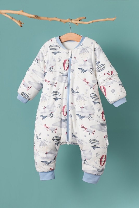 Gyermekek alvózsákja — vastag, quilted kivitel lábakkal elkülönített dizájnnal; anyag: 95% feletti tiszta pamut; bélés: 95% feletti pamut; töltet: poliészter pamut; mintázat: állat.