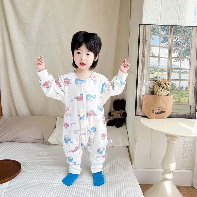 Gyerekeknek szóló két rétegű pamut alvózsák, tiszta pamut töltéssel, karikatúra mintával, lábakkal elválasztott kialakítással, tél–tavasz–őszre