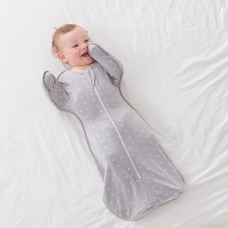 Újszülött babáknak swaddle kialakítású alvózsák, modal anyag és bélés, nylon cipzár