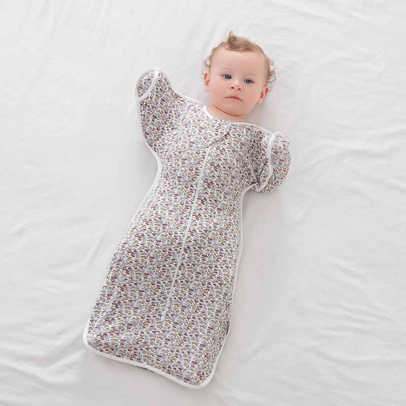 Újszülött babáknak swaddle kialakítású alvózsák, modal anyag és bélés, nylon cipzár