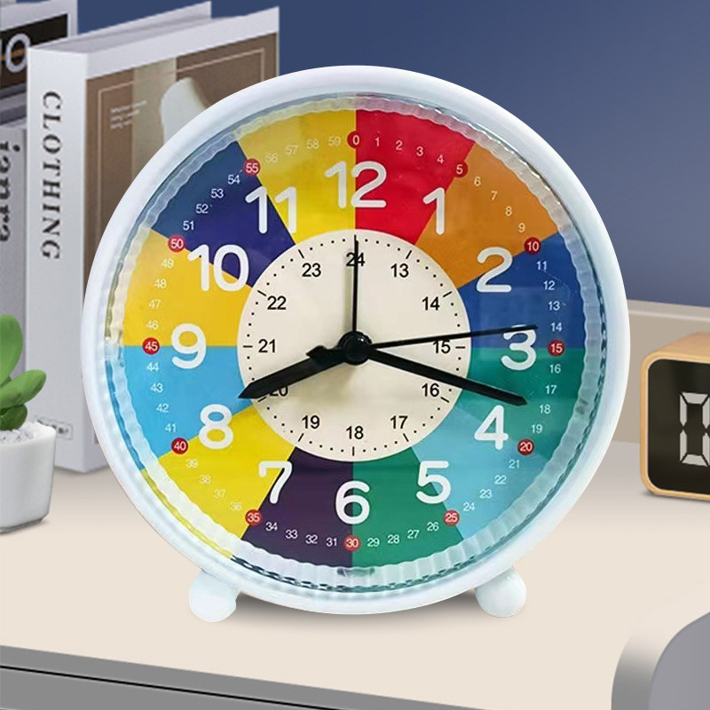 Alarmni sat u karikaturalnom stilu — Jump-Second mehanizam, 588 pokret, Napajanje baterijom, PVC brojčanik, plastično kućište