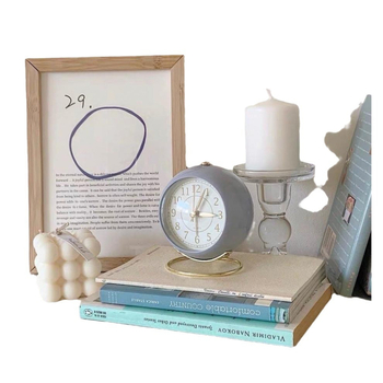 Десктоп часовник с LED дисплей, светещ, батерийно захранване, метален корпус, циферблат от органично стъкло