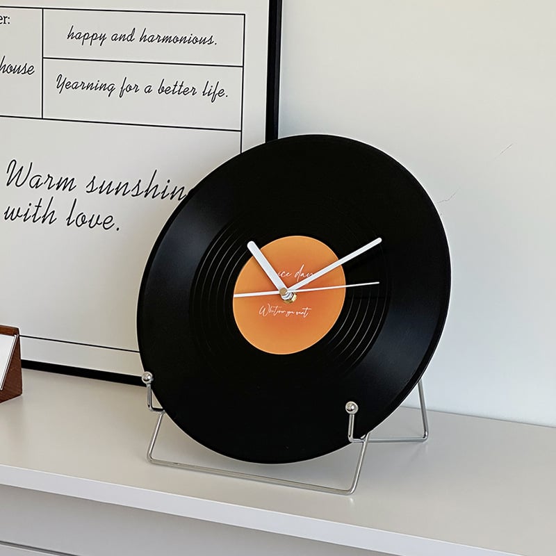 Zidni sat od vinilne ploče, PVC, moderan minimalistički stil, polirana završna obrada, pogodno kao poklon za novi dom
