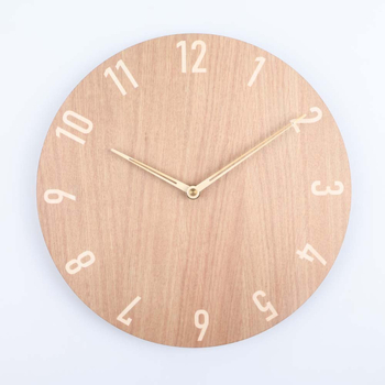 Masszív falióra fából, kör alakú Nordic stílusban, csendes járású, elemes meghajtású, modell C.j